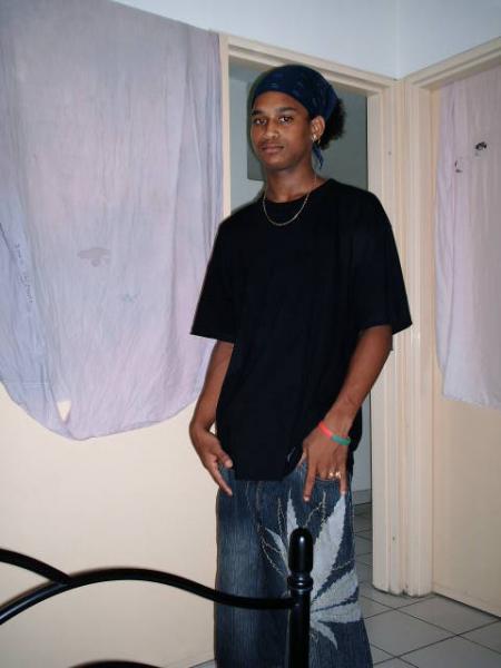 Ok  zepek pren la pose !!!!! nes til pa mimi ??? lacher les coms 
